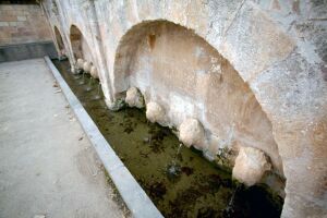 Fuente de los Doce Caños (Brunnen der Zwölf Röhre). Estadilla