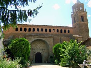 Die Kirche von Santa Lucía. Azara