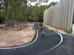 Pump track. Pozán de Vero