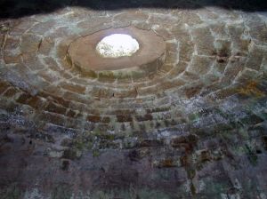 D´os moros Ice house. Buera