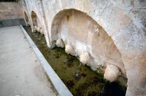 Fuente de los Doce Caños (Brunnen der Zwölf Röhre). Estadilla