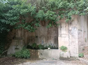 Fuente de Mochirigüel de Alquézar